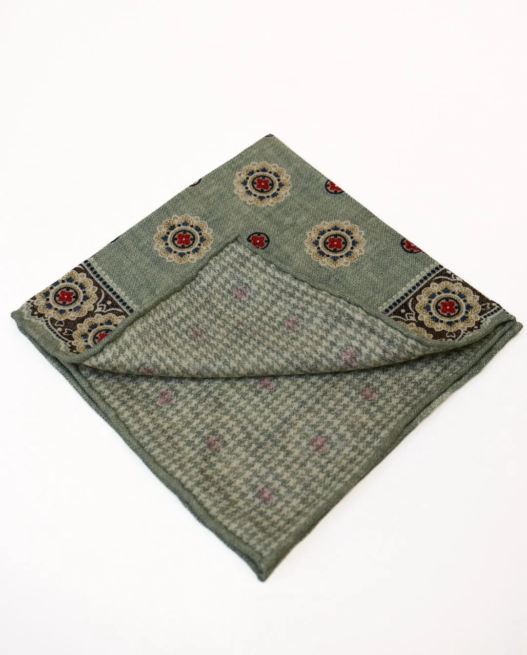 Edward Armah Mint/Red Medallion Houndstooth Pocket Square