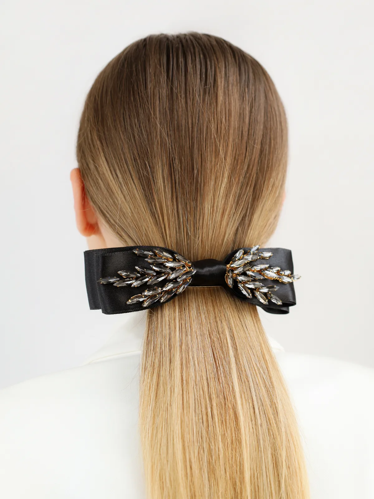 Garret Bow Black