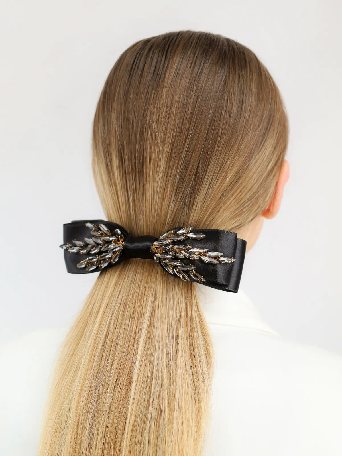 Garret Bow Black